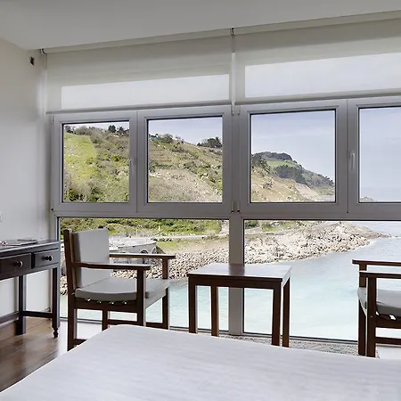 Saiaz Hotela 2* Getaria