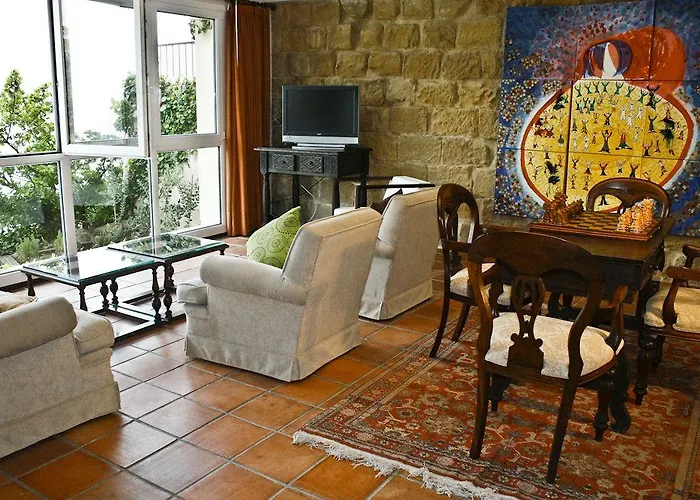 Hotel Saiaz Hotela Getaria