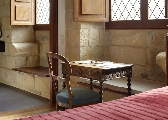 Hotel Saiaz Hotela Getaria